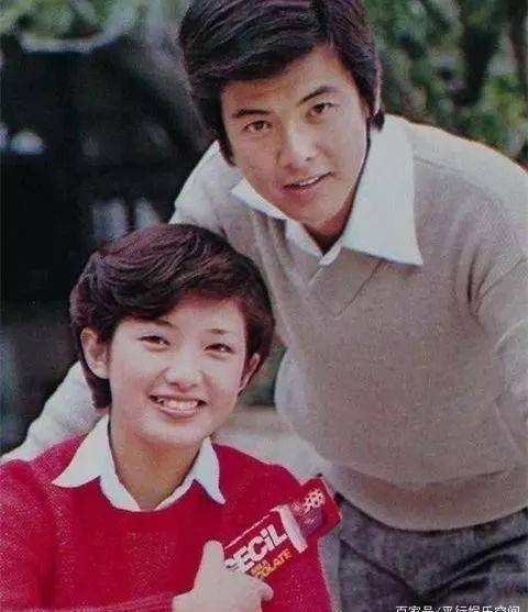 承受私生女之痛的山口百惠,一定要给儿子最完美的家庭_父亲_消息_观众
