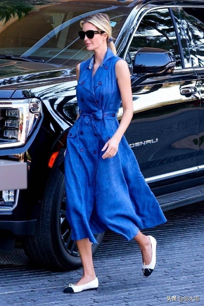 穿包臀裙出街身材真好,白富美的职场精英穿搭_ivanka_健身_运动
