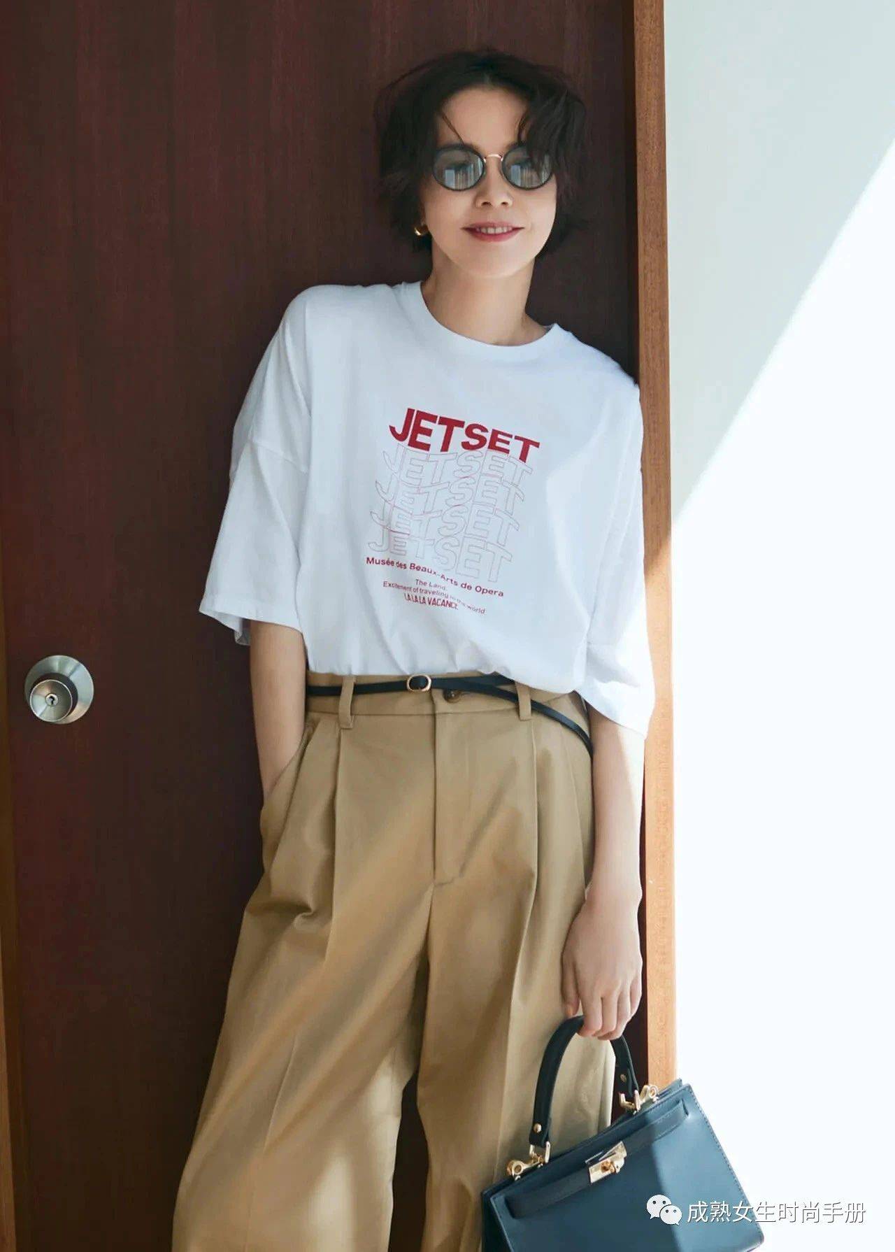 最百搭的t恤一直都是这2款,搭配方案超多!_腰带_米色_整体