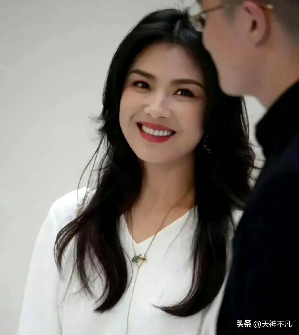 刘涛颜值大变,就像变了一个人,现在的她年纪了很多岁_网友_感觉_照片