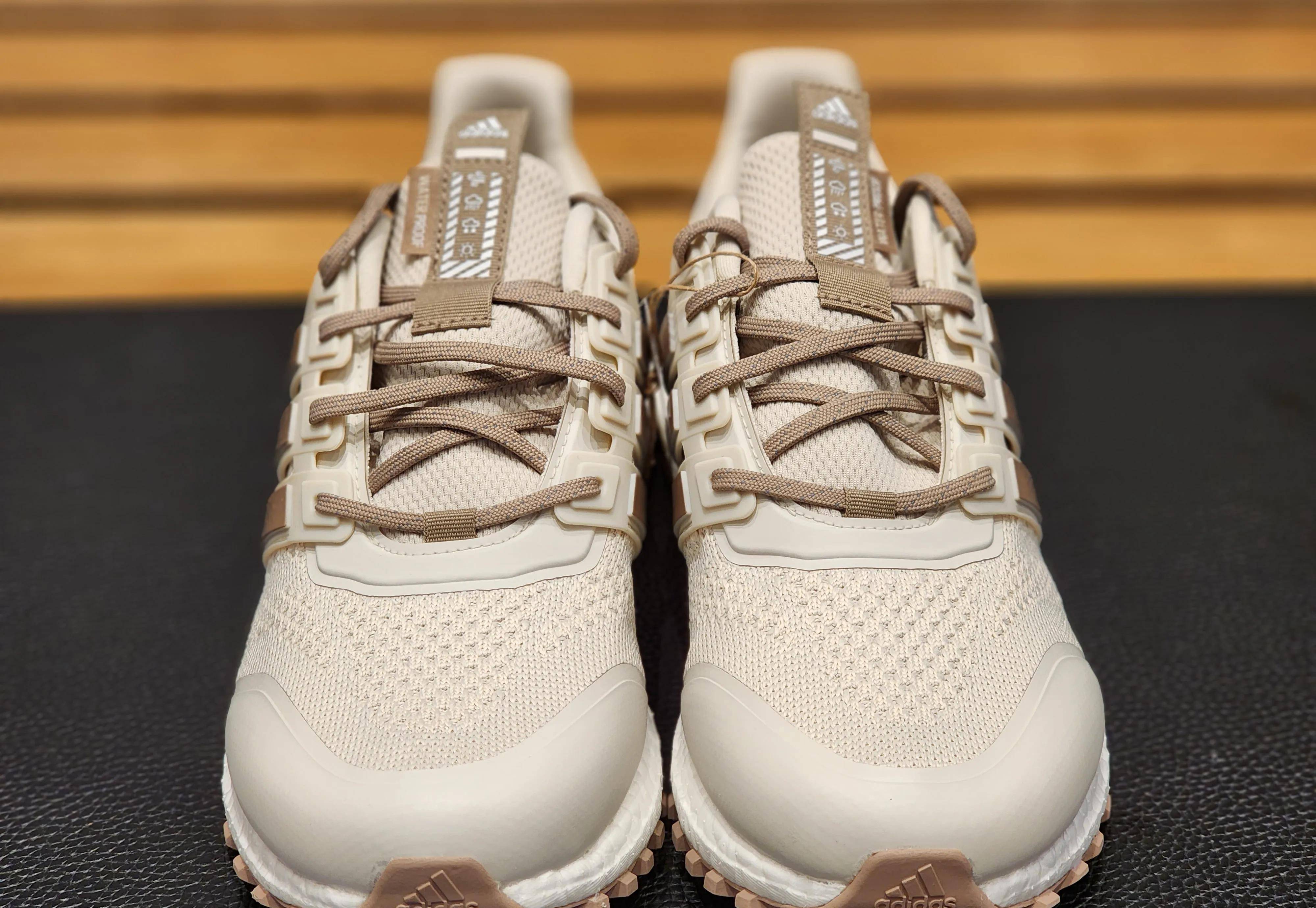 神似ub20的全新3m系列,高脚背的福音_boost_防水_adidas