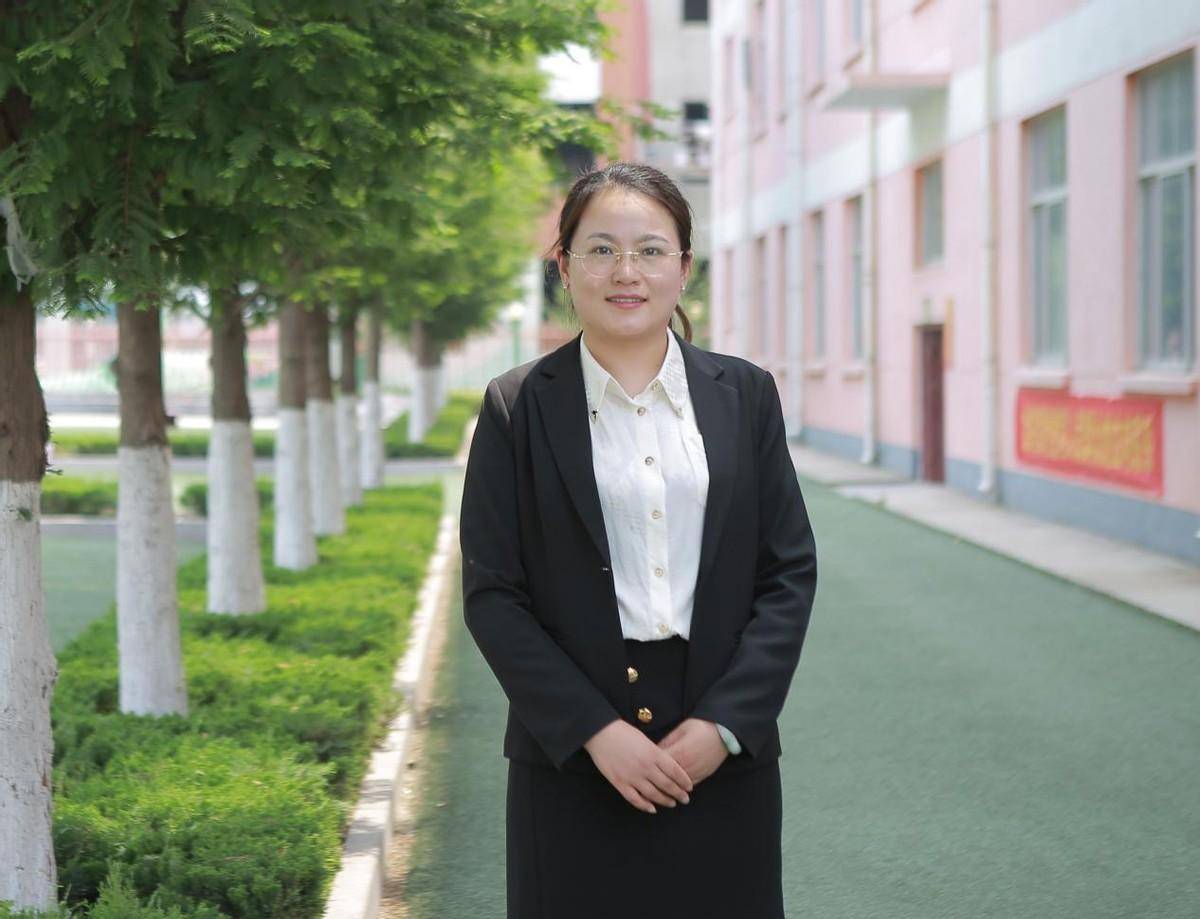 最美教师风采展示丨做一名有温度的老师-七年级最美教师王玉华_教育