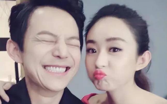 赵丽颖当众向何炅"求婚",节目上演吃枣吻,他们才是娱圈意难平