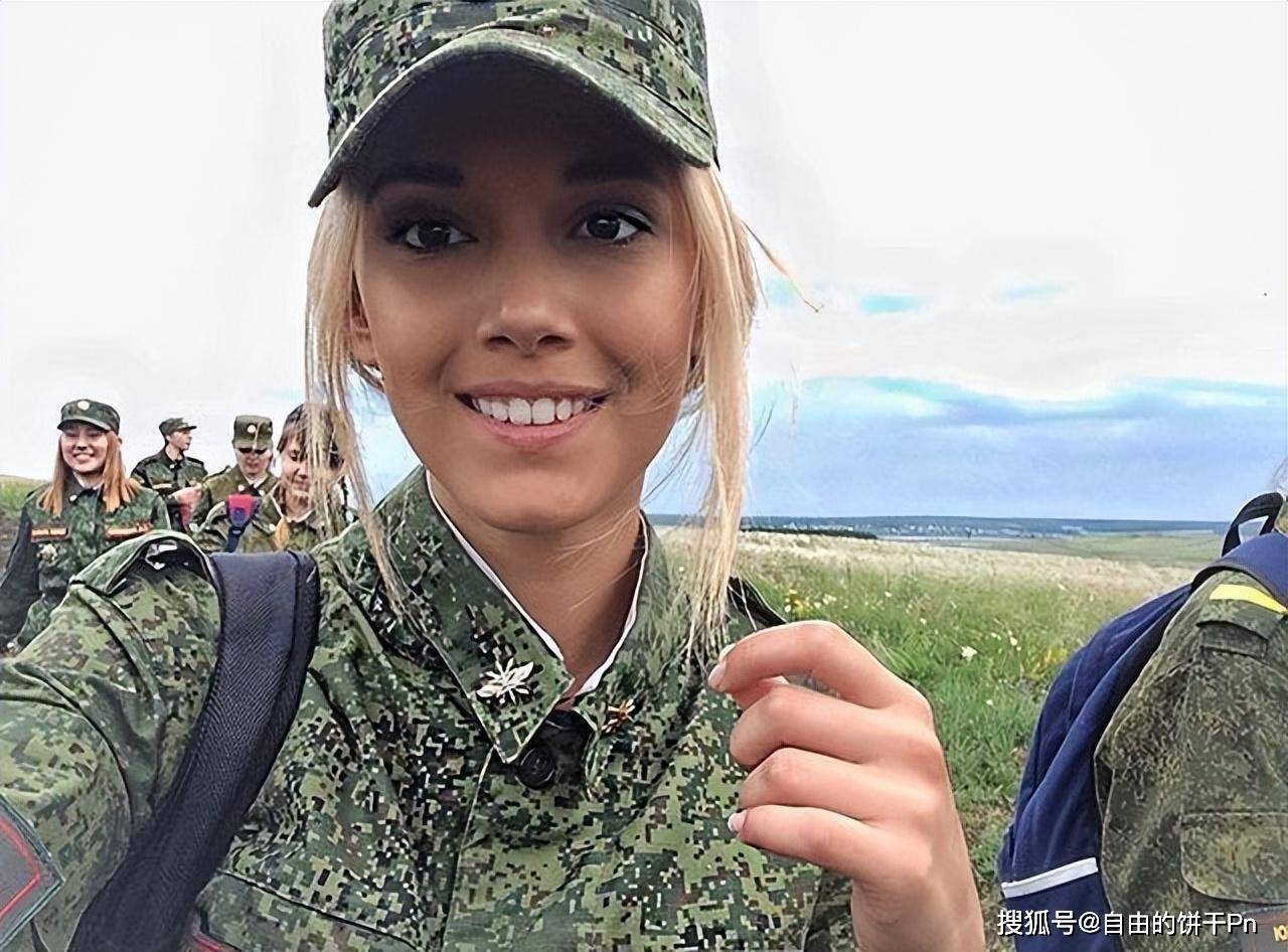 美丽与力量:迷人的俄罗斯女兵_女性_服兵役_军队