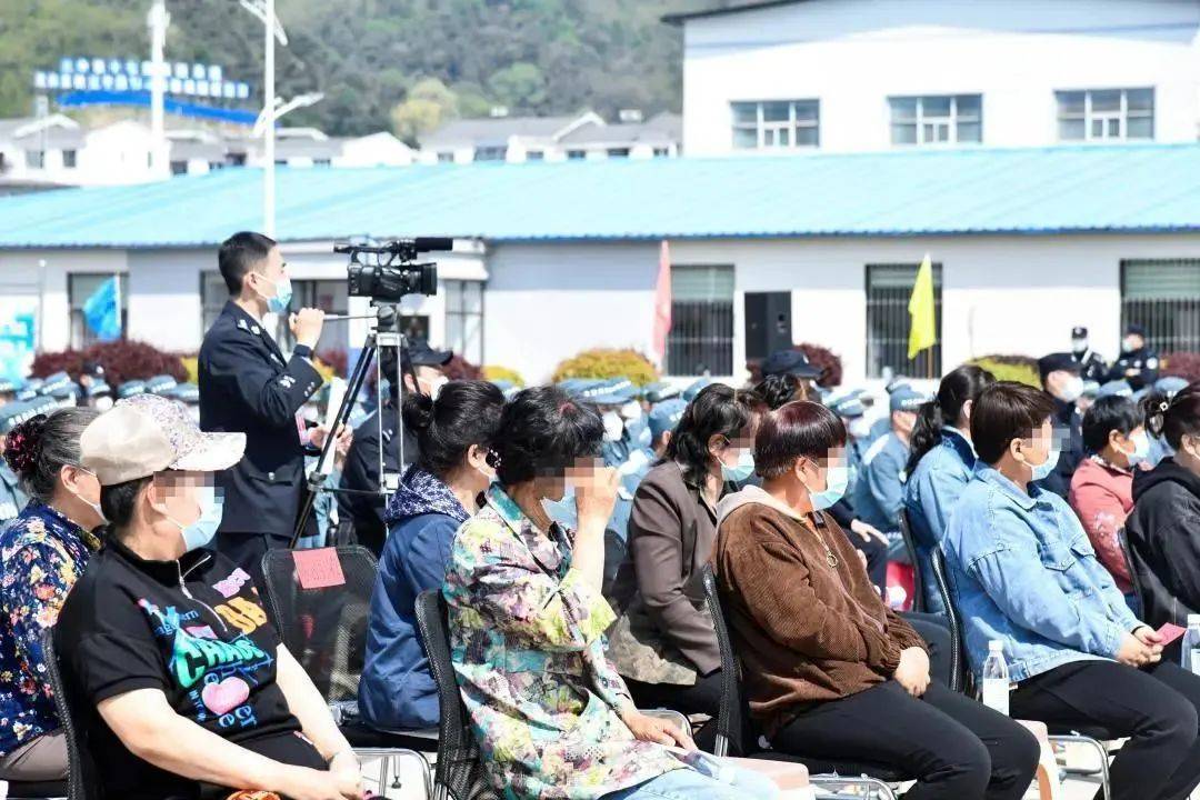 抚顺第一监狱开展"弘扬孝道文化 报答父母恩情 "亲情帮教活动_改造