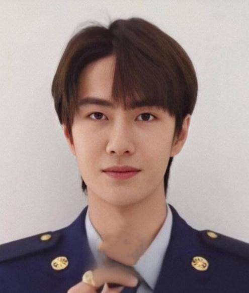 躲过王一博,逃过杨幂,却被杨颖缠住了_李沁_个人_吴亦凡