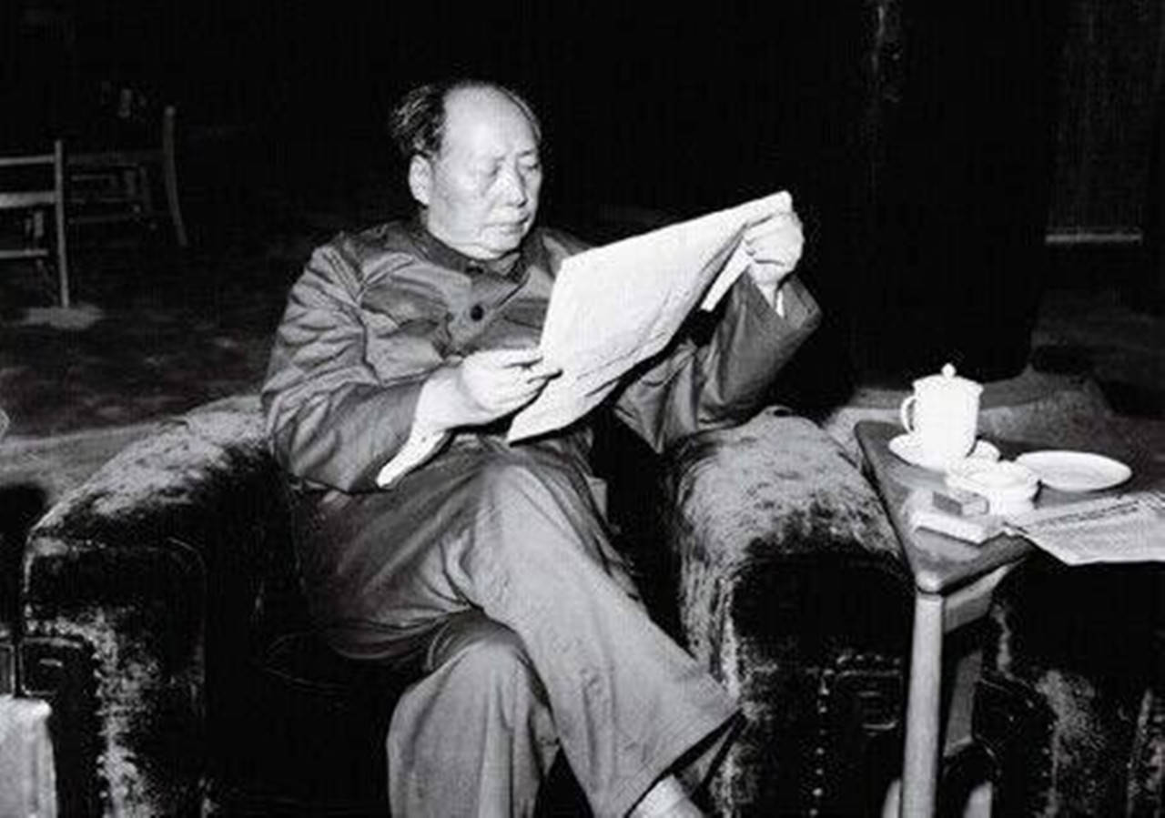 1943年4月，潘汉年返回淮南根据地后，将一些关于日伪军扫荡的情报上报新四军军部。