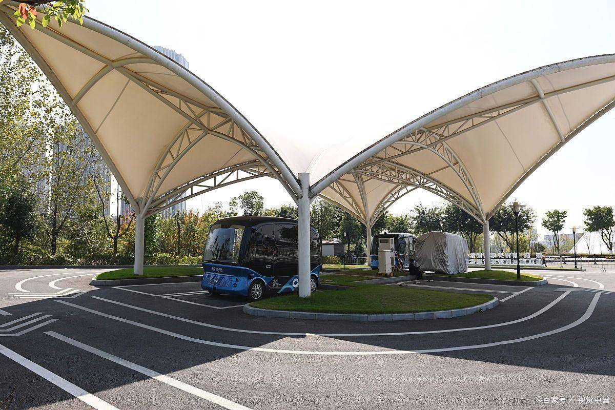 信和鼎膜结构:选择优质pvdf膜结构车棚施工方案,为您的停车场带来更好