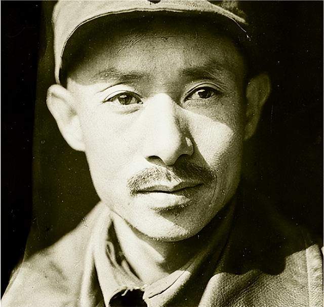 关向应收到关向应的信息后,秦曼云赶到了那家育婴院,但是关拯已经被人