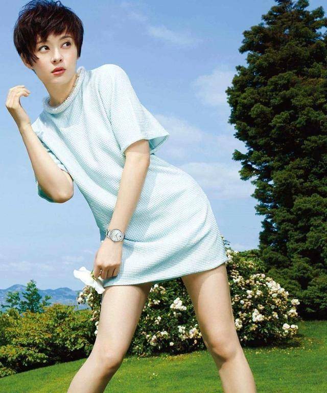 孙俪唯一的泳池写真!10年后再看,还是美的一塌糊涂_身材_的设计_邓超