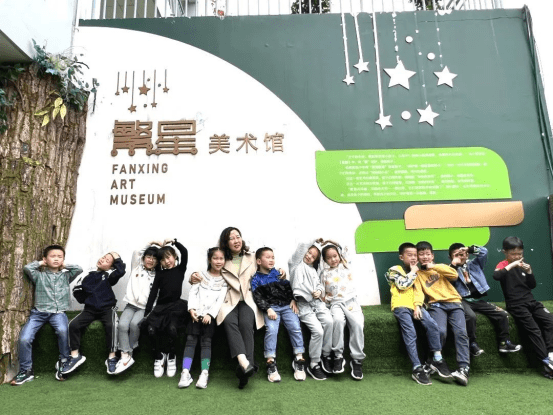 成都市武侯实验小学"年度感动人物"成长故事宣讲(二)——谢琳_艺术