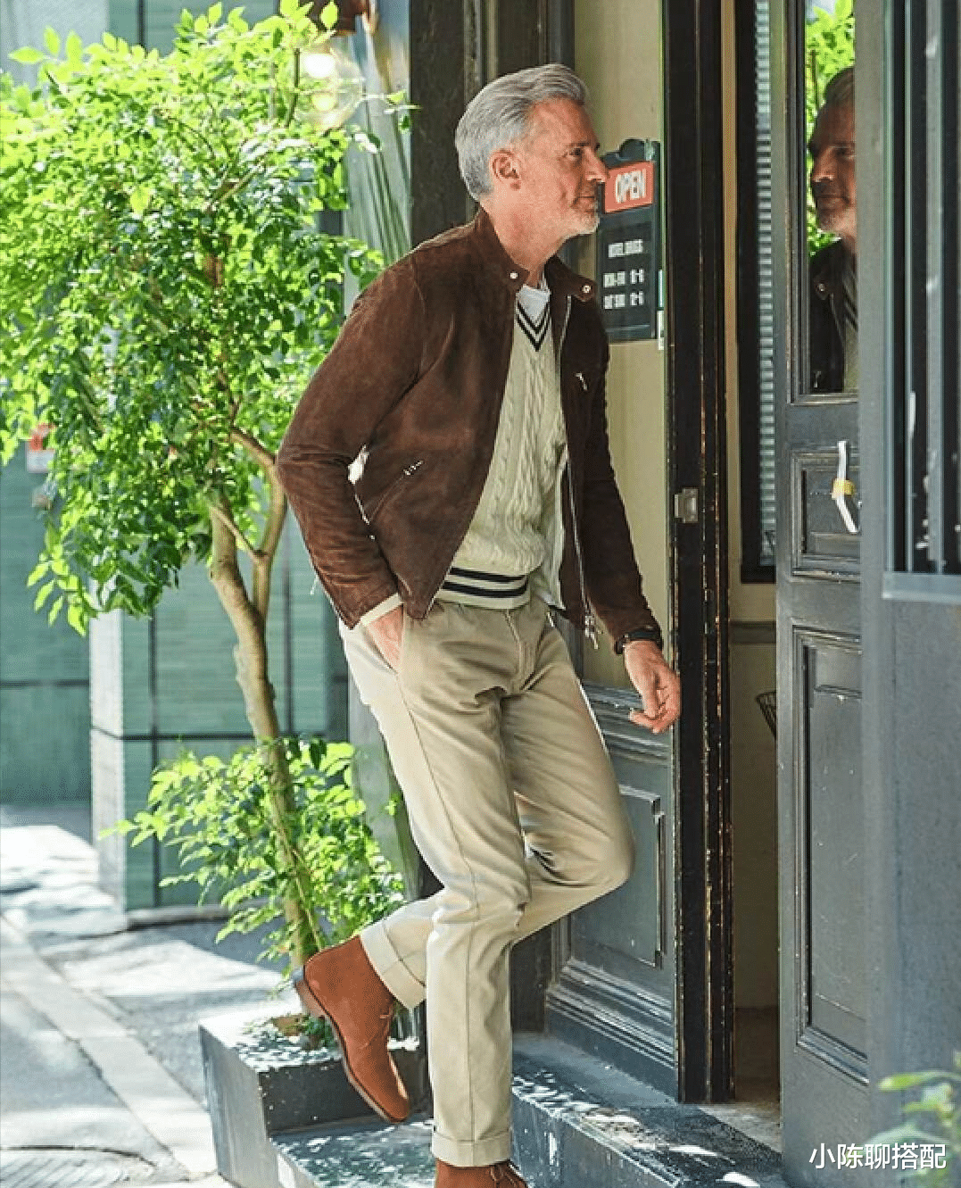 男人过了50岁,穿衣学会这3点,老了也能保持儒雅与体面_男性_中年_气质