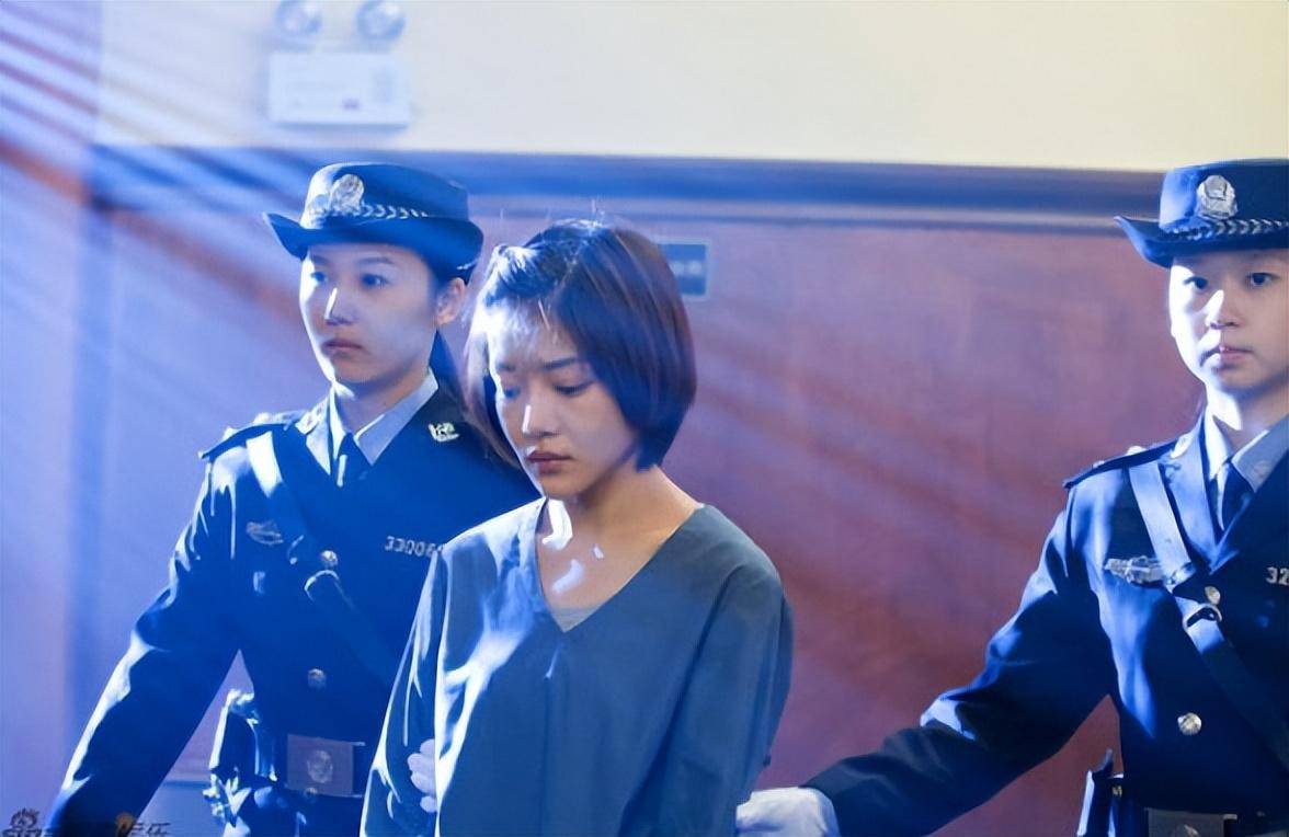 《爱情公寓》女演员现状盘点,一菲沉迷整容,美嘉出镜翻车_娄艺潇_角色