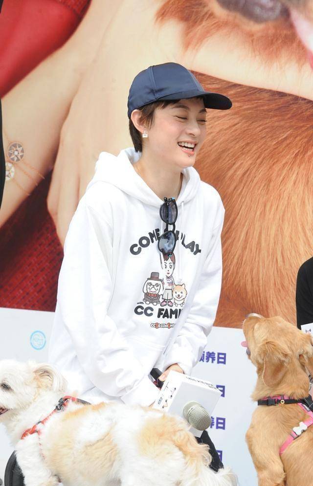 "冻龄女神"孙俪,自律爱运动的她,还是一位"养生狂魔"_伏地_身体_双腿