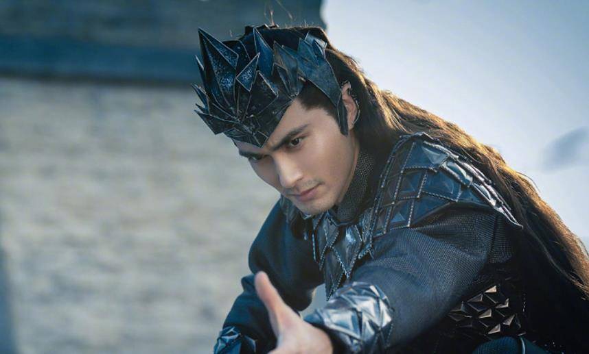 除此之外,高伟光张彬彬都很不错,但我更喜欢高伟光,不光因为他的角色