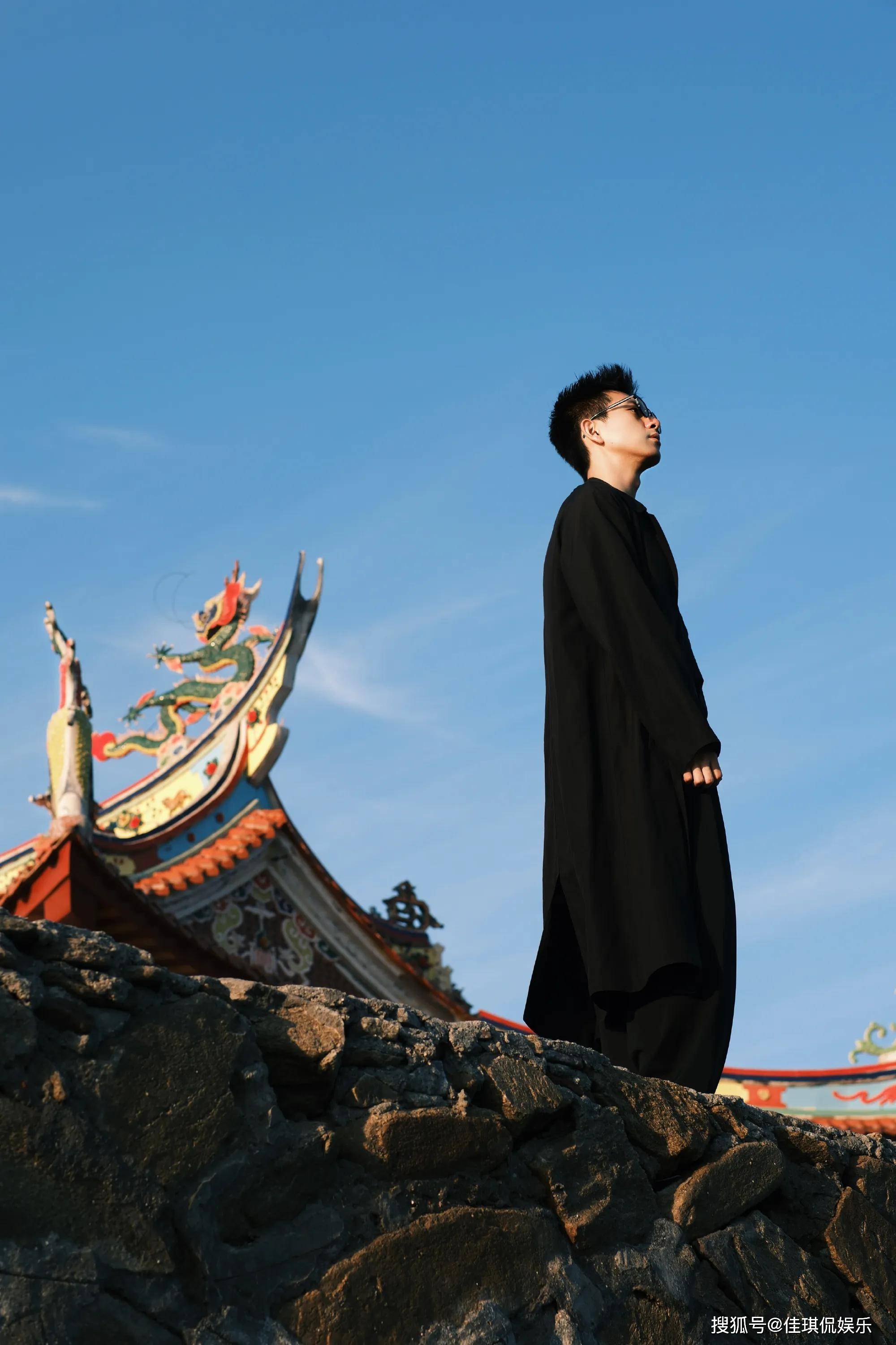 网友:李现"520"提前放粮了,大写的激动_碎片_一身_高达