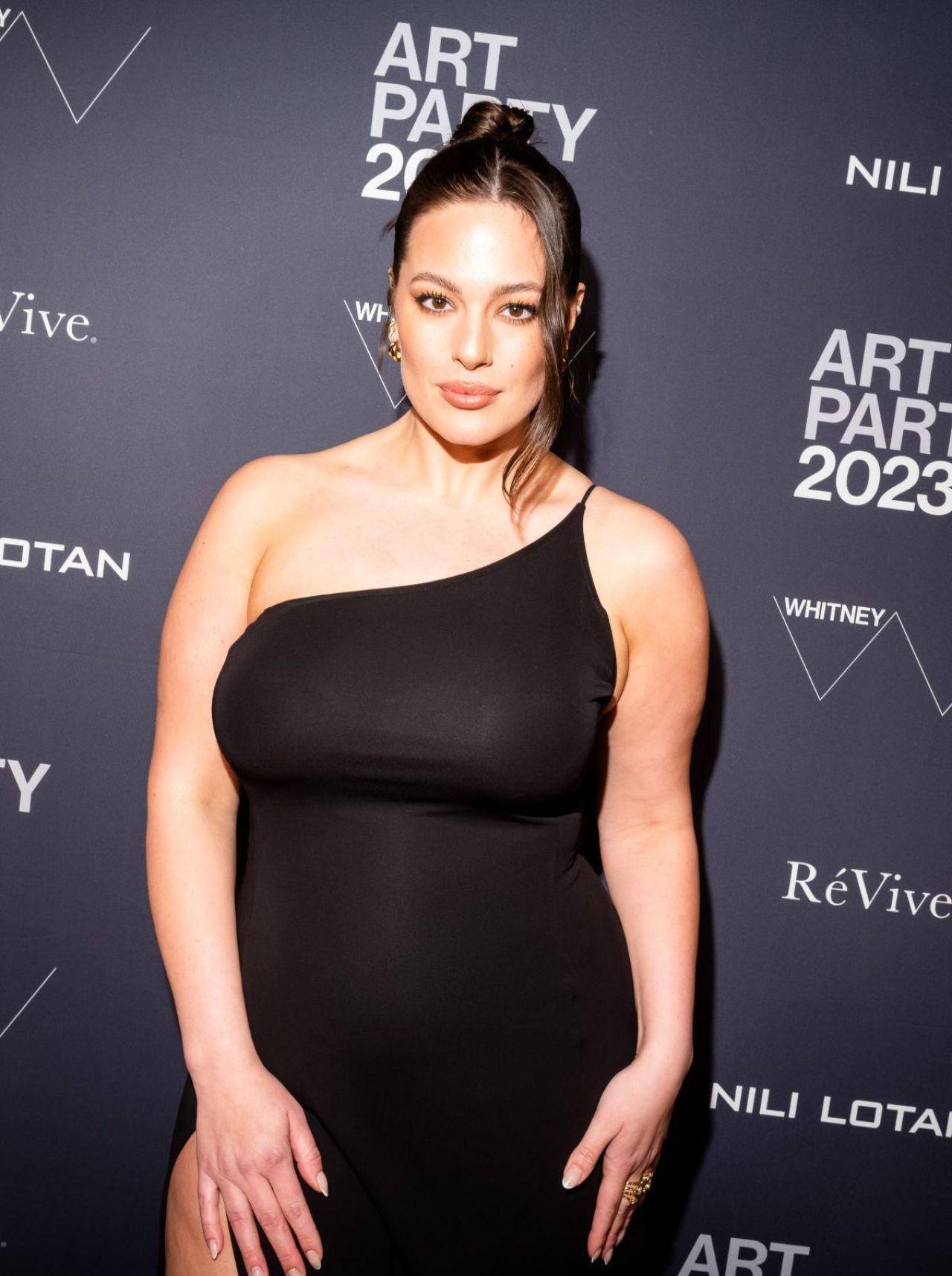 阿什利-格雷厄姆(ashleygraham)是我最喜欢的模特之一.