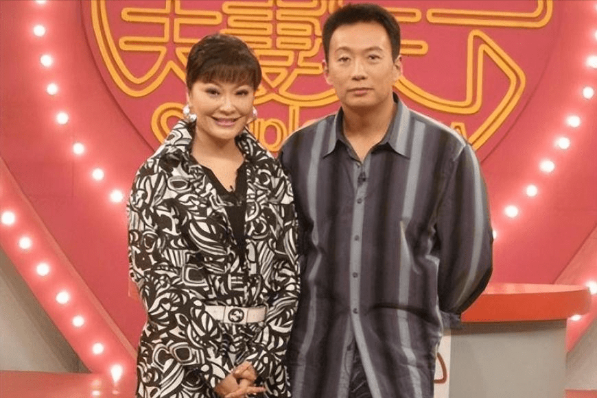 拎40万爱马仕扭腰摆胯,激动跺脚飞戛纳红毯_王小骞_谭江海_节目