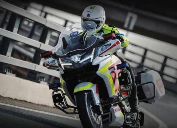 很多消费者可能还不知道,国产春风发布了一款公升级摩托车——cf1250j