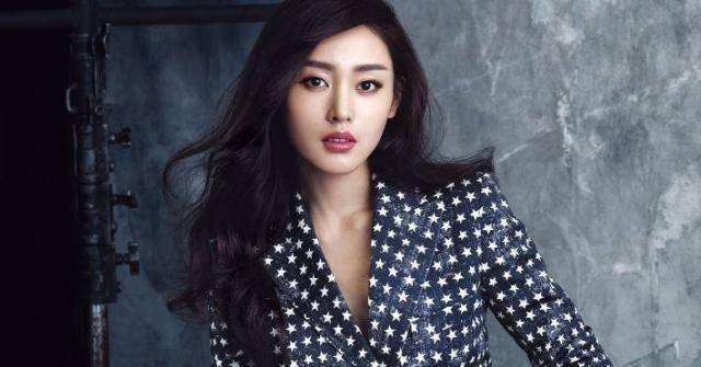 "张天爱西装泳衣":相比身材和颜值,她最惊艳的还是这三点_挑战_自律