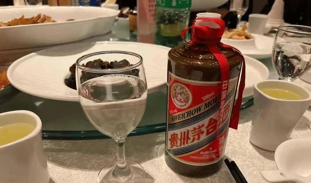 19道硬菜,鲍鱼的龙虾真奢侈,茅台休闲酒_杨鸣_赵继伟_艾伦