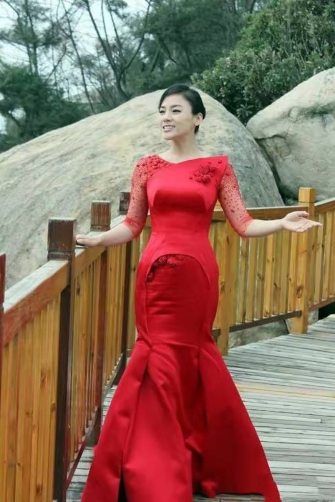 陈思思军衔为大校,为何未婚?