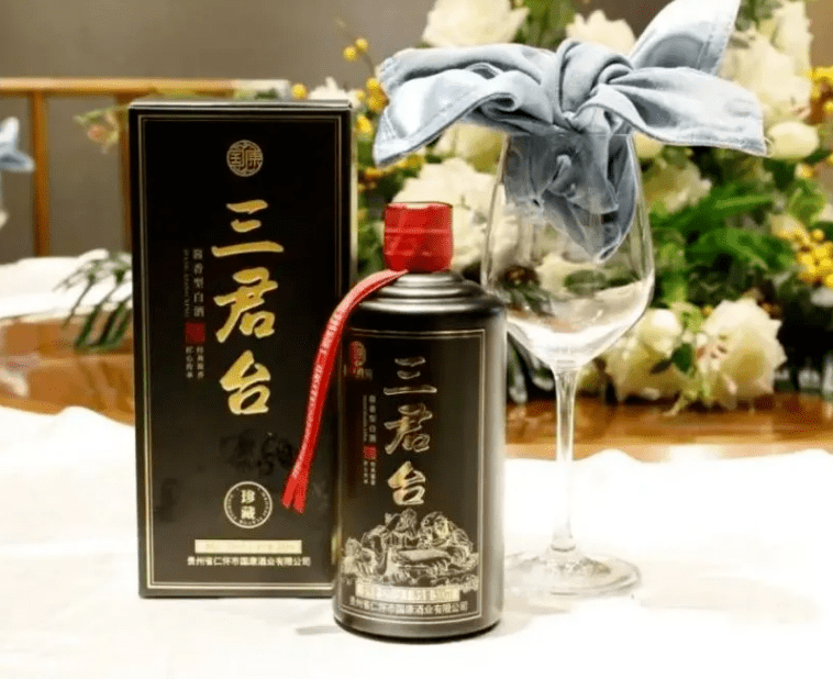 一百多的婚宴白酒推荐哪几款？这4款酒质口感好，实惠有面子-婚宴100左右的酒
