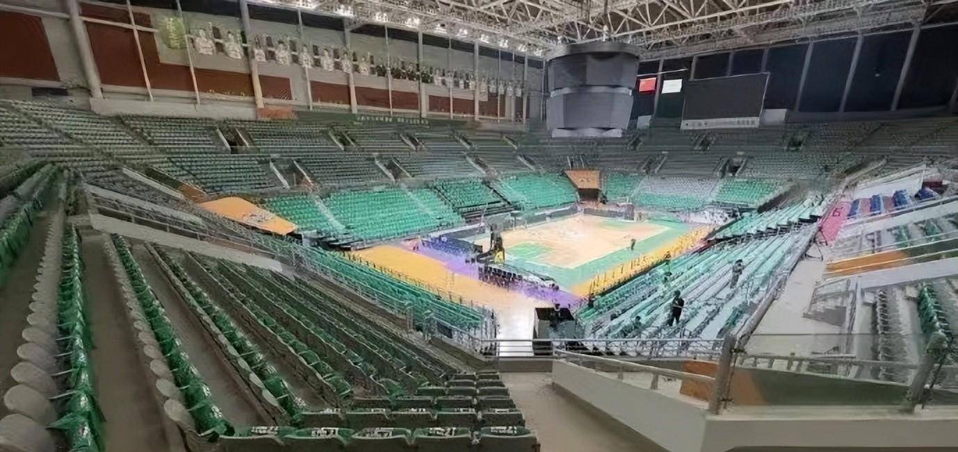 赛季中国男子篮球职业联赛(cba)总决赛第四场比赛在辽宁体育馆举行