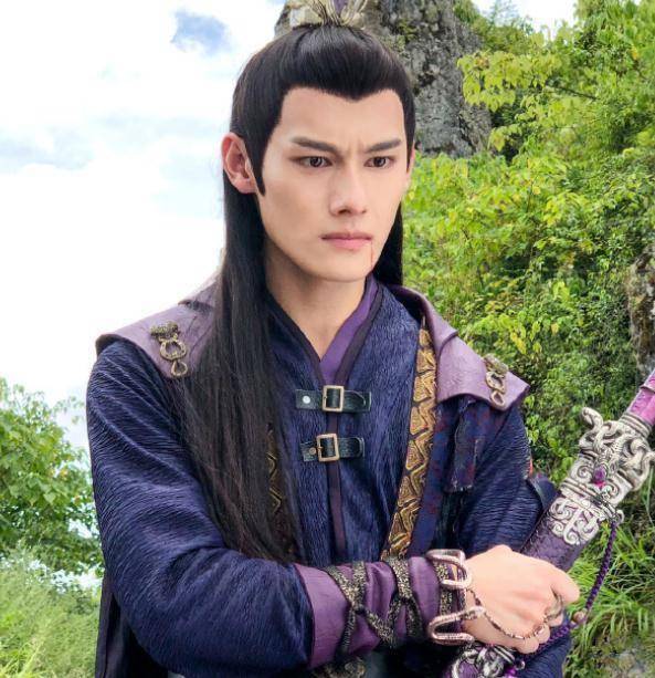 《陈情令》中最帅的不是肖战和王一博,汪卓成穿西装摩登范十足_演技