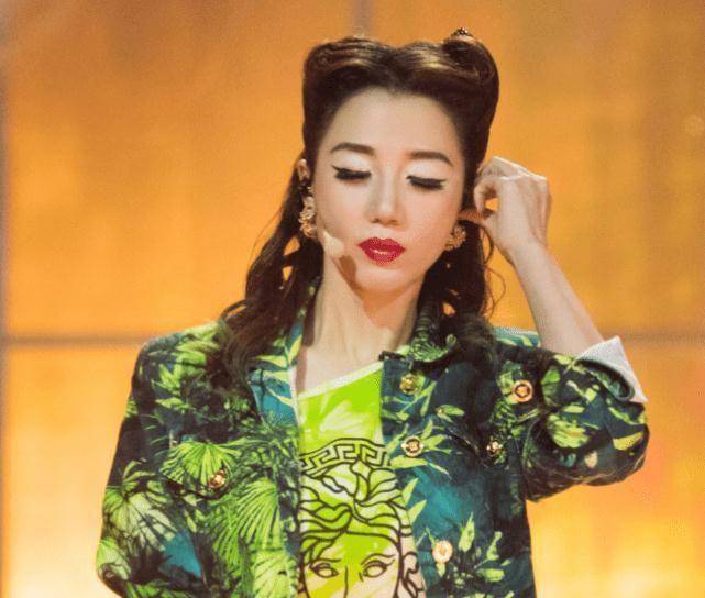 《浪姐》成团排名开启,孟佳超万茜领跑榜单,阿朵有点悬了_姐姐_浪花