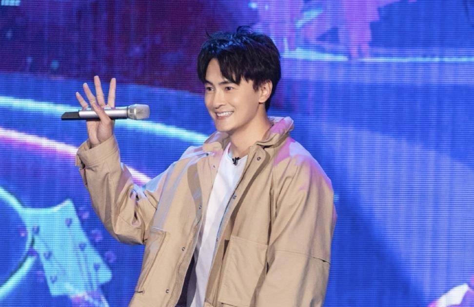 《嗨唱转起来》重回经典,"江直树"郑元畅,张柏芝上演回忆杀_ella_节目