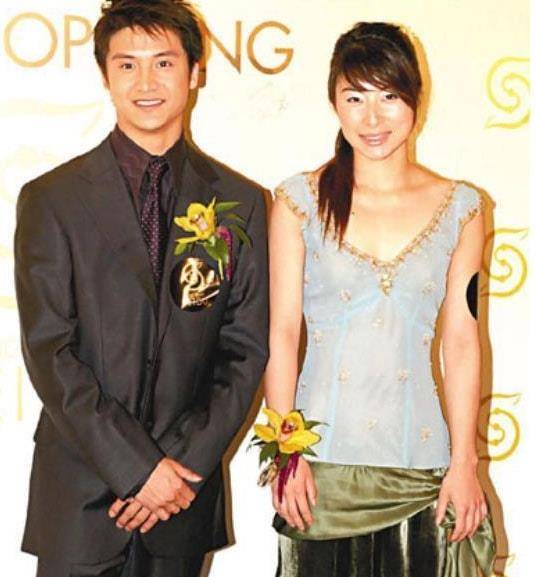 原因,有人说田亮曾和廖剑玲谈过5年恋爱,后来跟旧爱旧情复燃,被郭晶晶