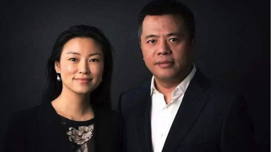 03 陈天桥与雒芊芊目前,张茵担任着玖龙集团的董事长,而她的丈夫