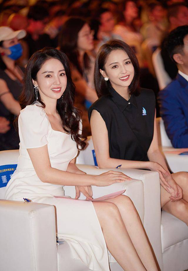 董璇跟佟丽娅长得像气质却悬殊大,一个时尚名媛,一个公司总裁!