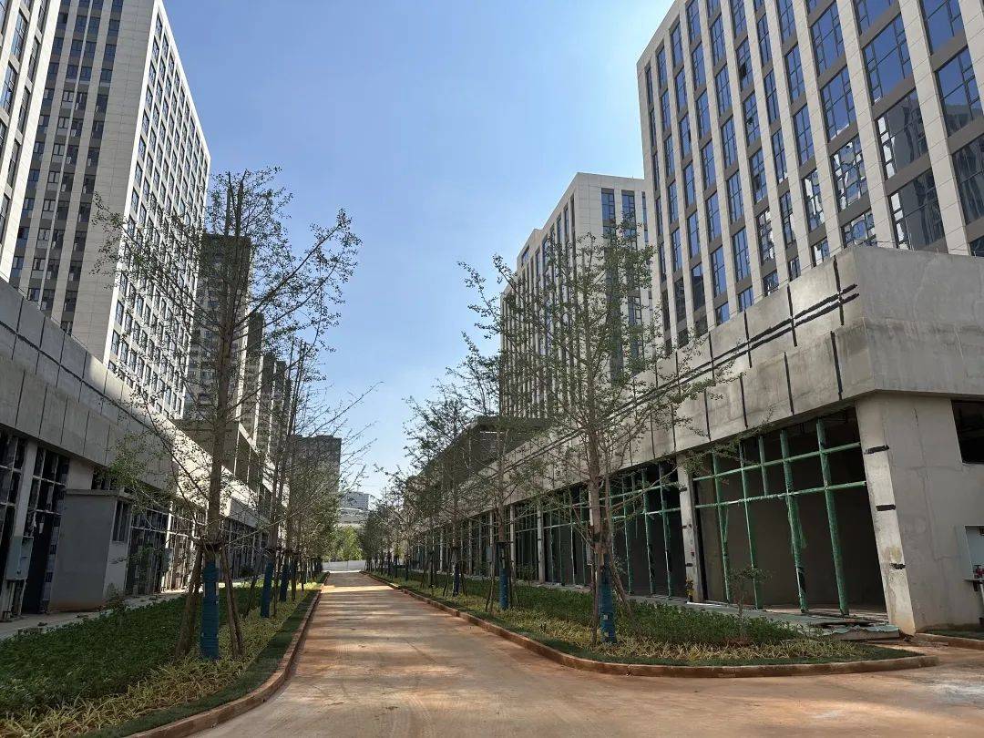 昆明经开区这个商业广场或将于10月开业?_项目_果林_规划