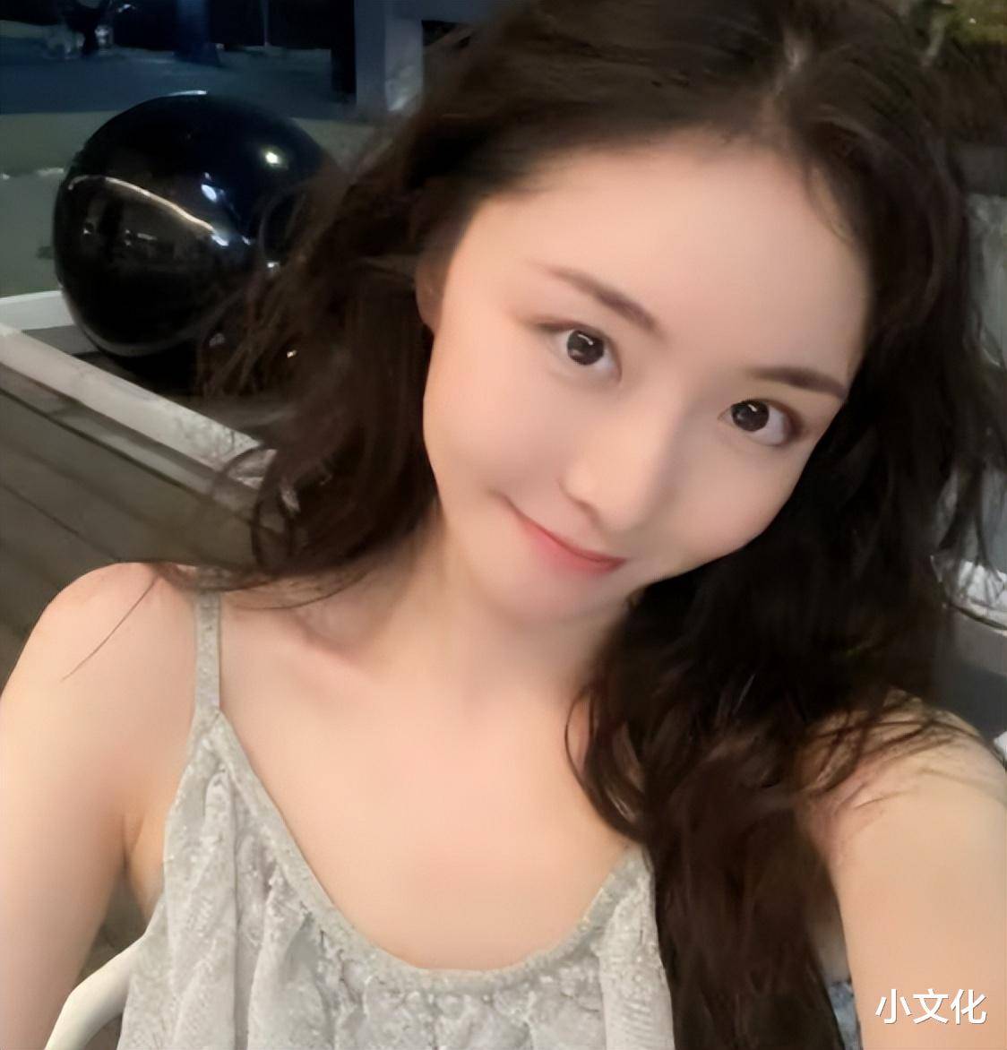 33岁的霍尊终究是过不了美人关