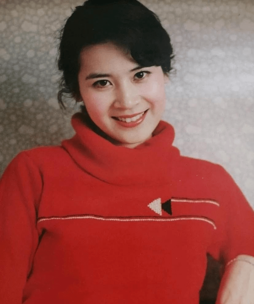 演员肖雄:80年代红极一时,巅峰时为拍戏离婚,65岁单身无儿女_事业