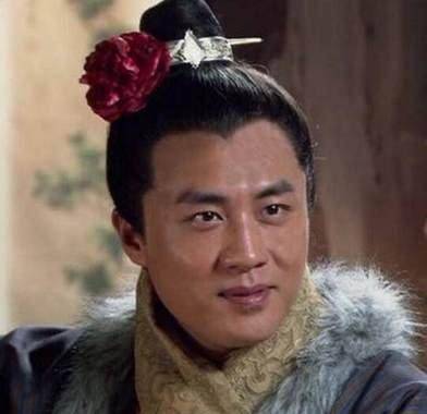 上的杜淳是不是喝醉了,并且说她看不了杜淳转身,金星说杜淳跳舞恶心