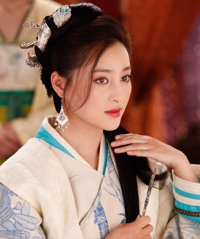 在《新鹿鼎记》中,陈圆圆的饰演者是甘婷婷,刚开始时还觉得此次选角颇