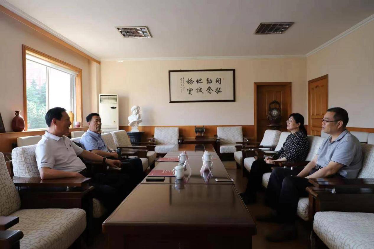 山东立德树人学会会长姜波 到青岛滨海学院调研_方面_中共_建设