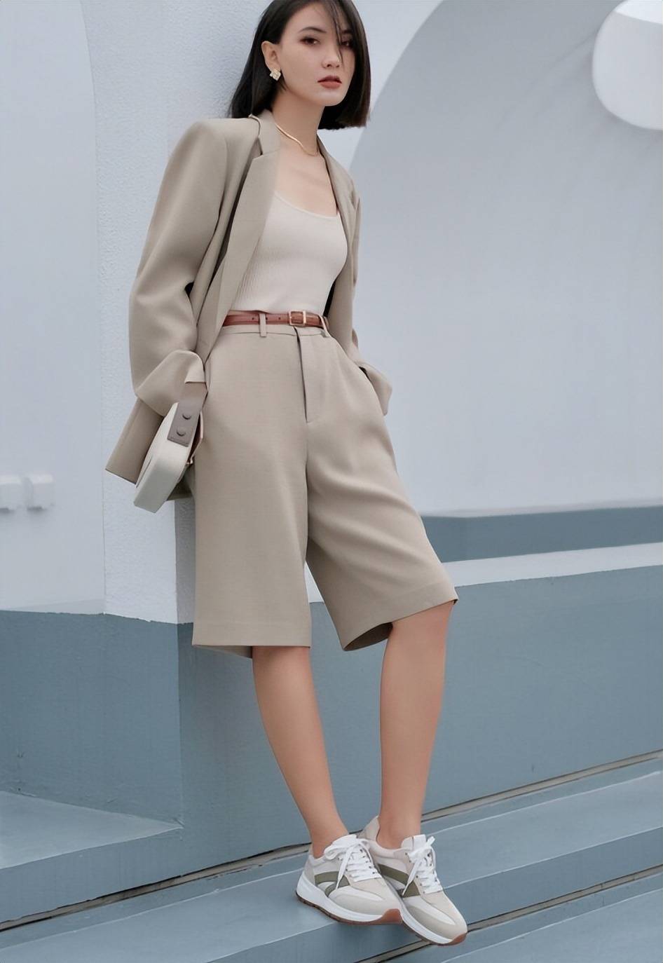 紧身裤太挑人,这3种阔腿裤让你秒变大长腿,时尚百搭又显瘦!