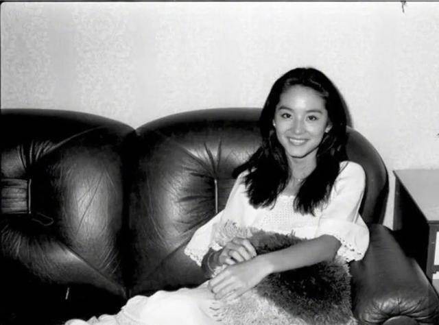 66岁林青霞大方晒照,颜值又回巅峰!_生活_成功_体重