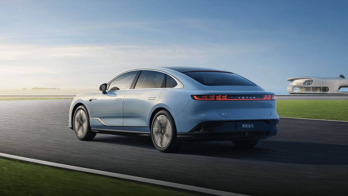 岚图追光用越级豪华产品力烙印"30万 最能打"标签_搜狐汽车_搜狐网