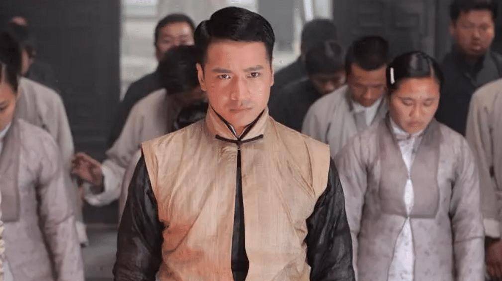 《知否》后冯绍峰新剧来袭,不再搭档赵丽颖,新女主颜值不输杨紫_颖儿
