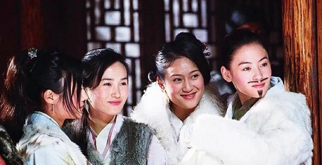 还有一位美女演员赵柯,在《庆余年》中饰演郭麒麟和宋轶姐弟的母亲柳