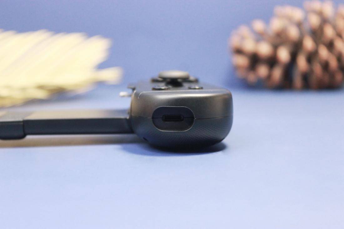 机械按键,手感出色,苹果专用的游戏手柄LEADJOY M1B