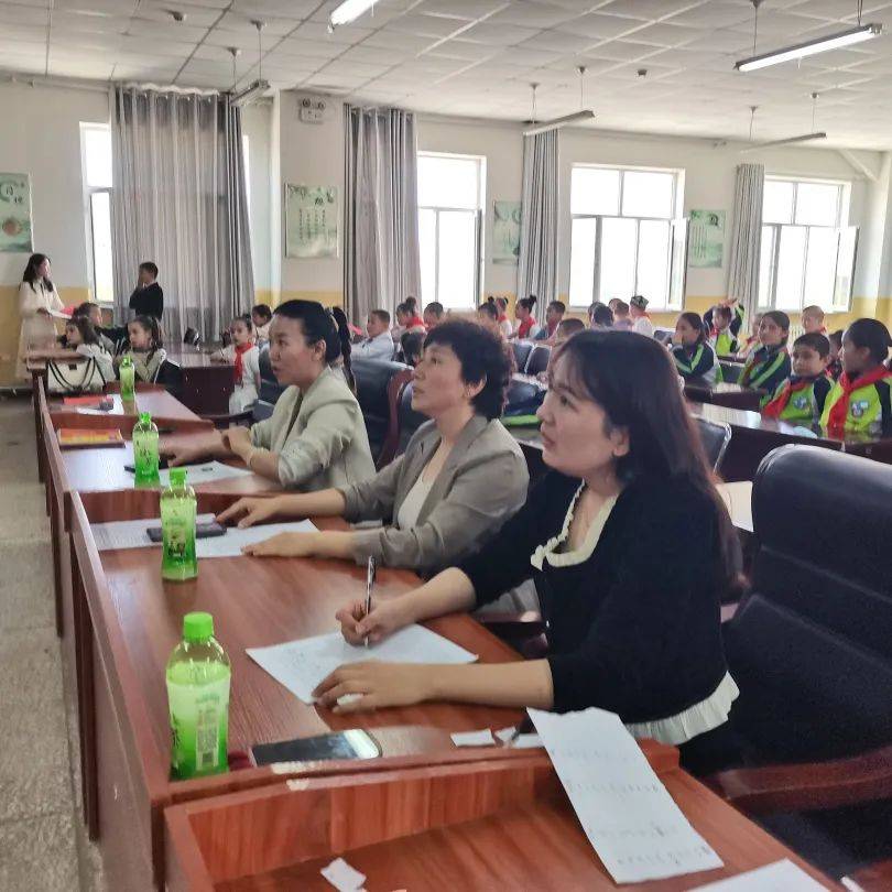 额敏县第四小学"红领巾心向党,歌声献给党"校园歌手大赛不仅推动了我