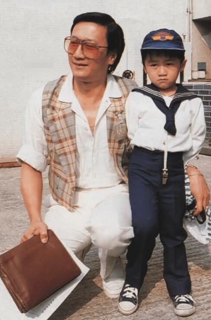 "情场浪子"谢贤是有名的"坑儿专业户",害惨了谢霆锋,如今终于收手了