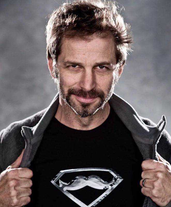 《正义联盟》扑街真相,电影一半都是补拍,尾灯写了80页的剧本!