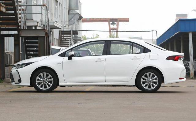 新款丰田卡罗拉上市,换装第五代ths混动系统,售价11.